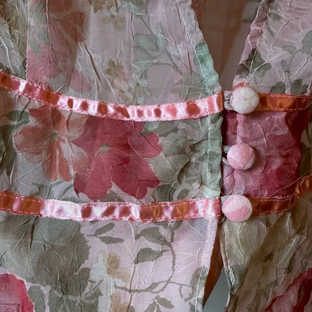 ✨5/$25 Vintage 90s Sheer Feminine Floral Crinkle Gauze Blouse Spring Summer - Picture 3 of 4